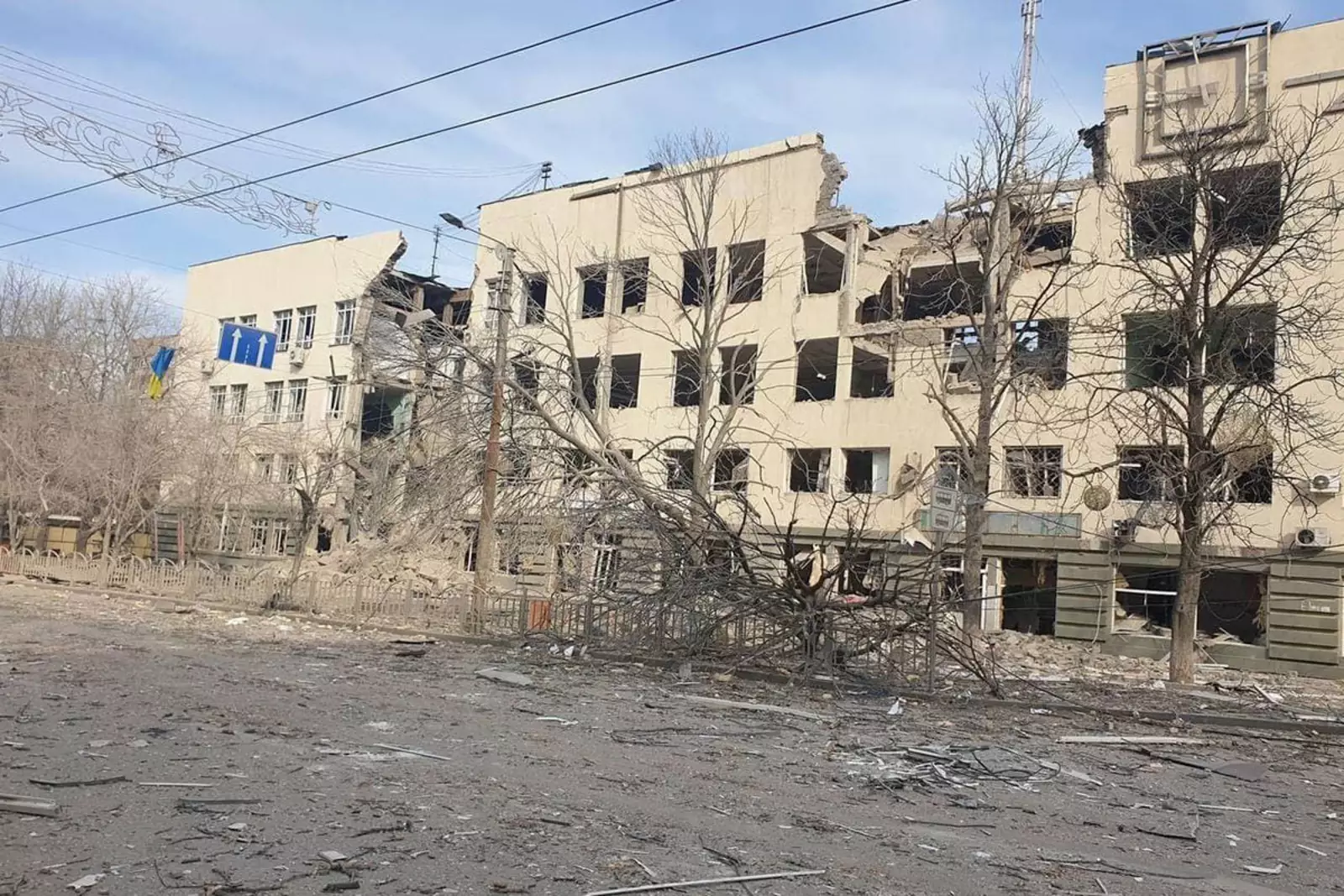 Разрушенные дома 