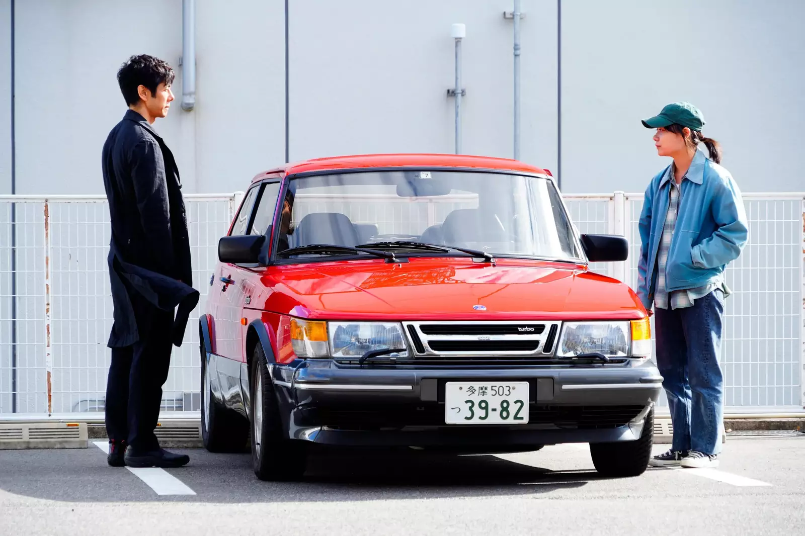 Сюжетную линию о Юсуке и его девушке-шофере Мисаки можно по праву считать самой мощной и пронзительной во всей картине.