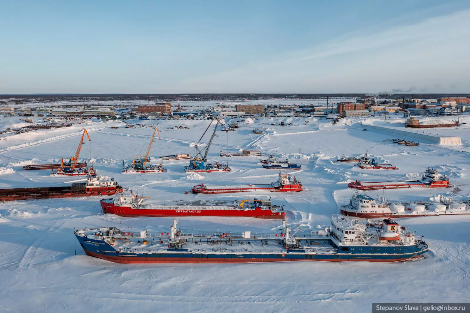 Поселок хатанга красноярский край. Хатанга море. Хатанга море. Хатанга красноярский край. Хатанга устье.