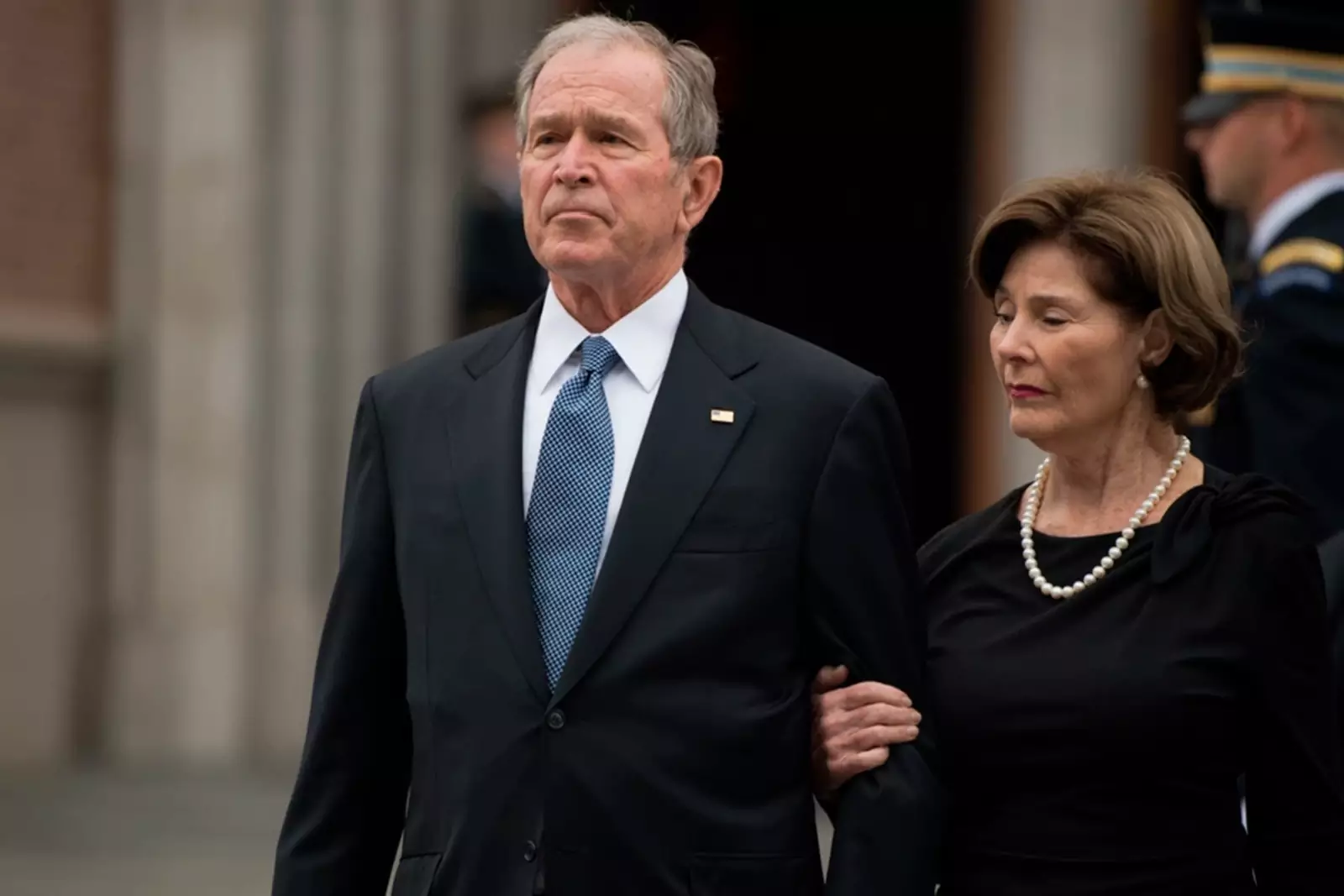 43-й президент США Джордж Буш-младший со своей супругой Лорой 
