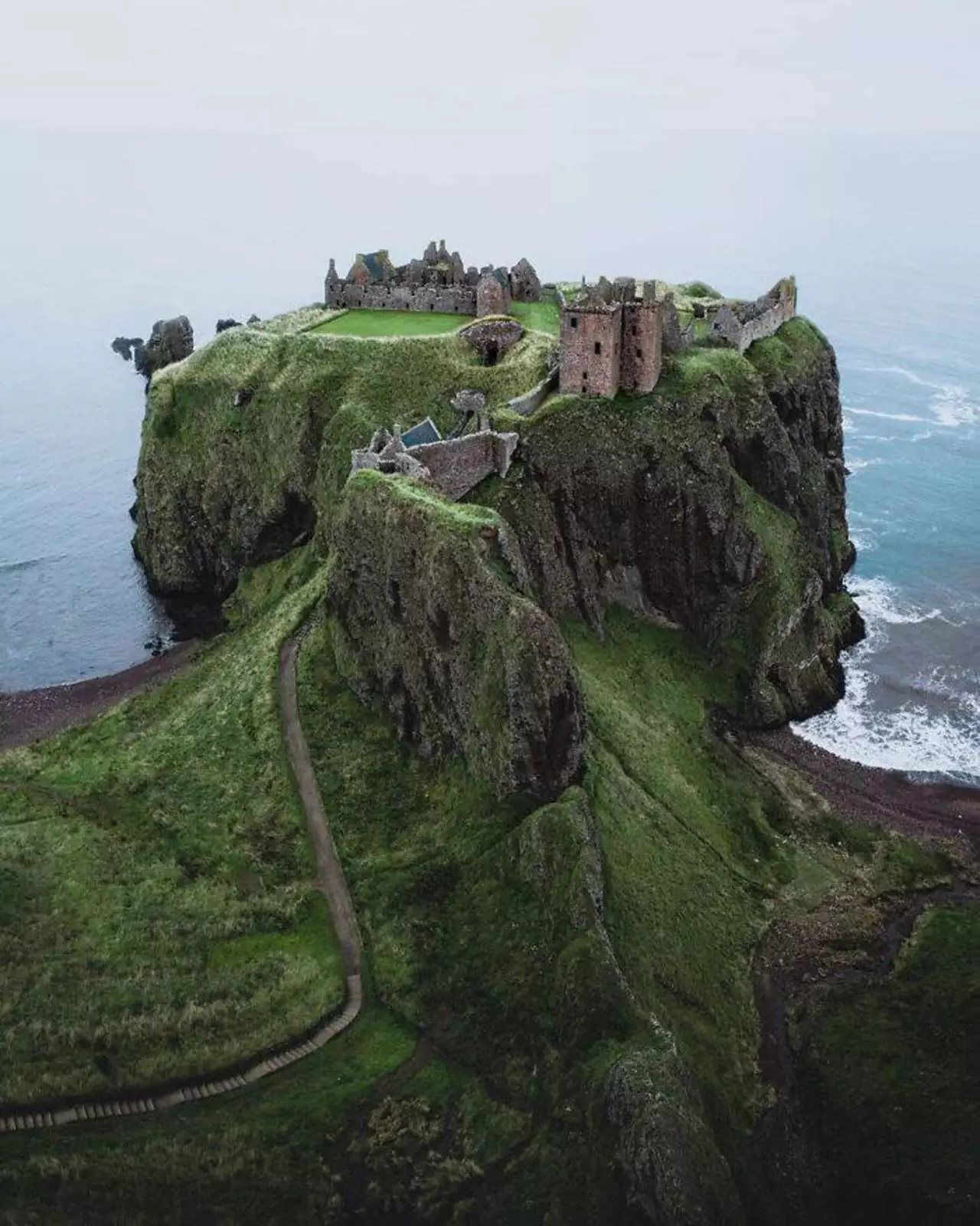 Ещё один замок из Шотландии.