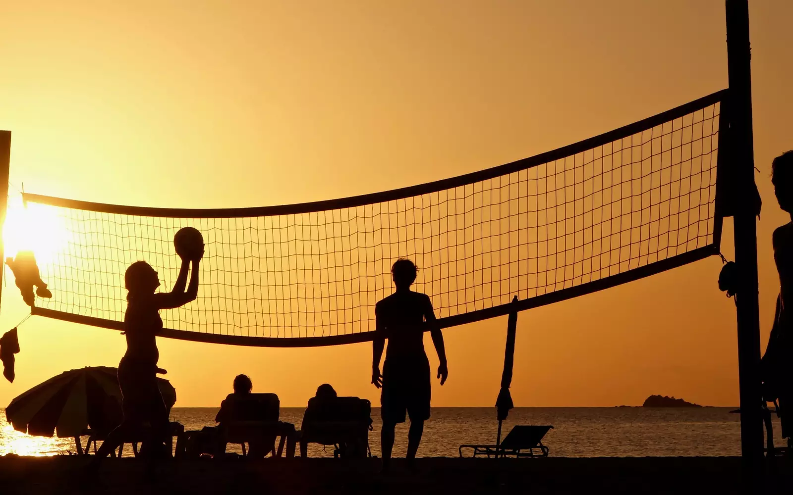 Пляжный волейбол.