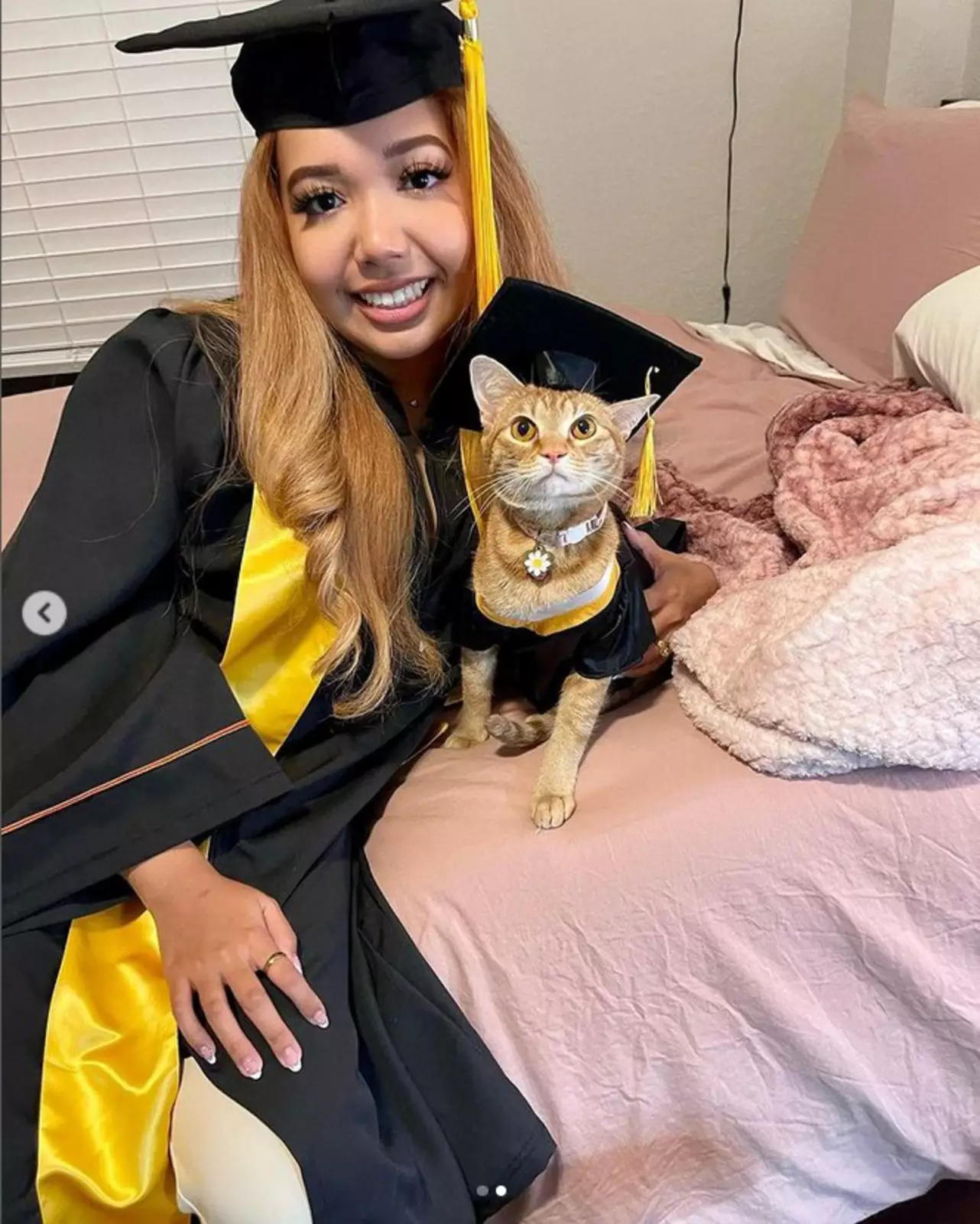 Франческа Бурдье и Суки. Франческа Бурдье и Суки.