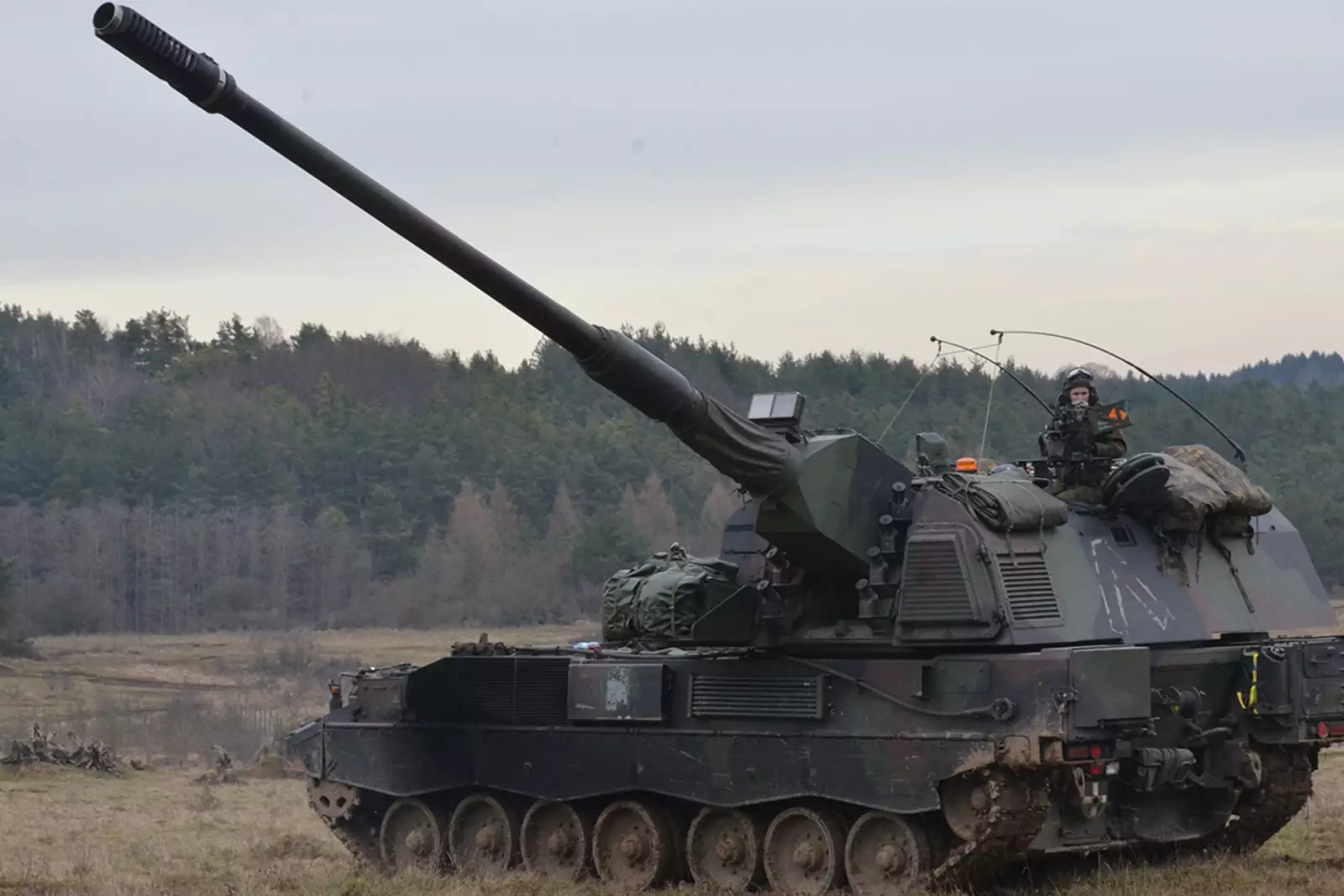 Самоходная артиллерийская установка PzH 2000 Самоходная артиллерийская установка PzH 2000