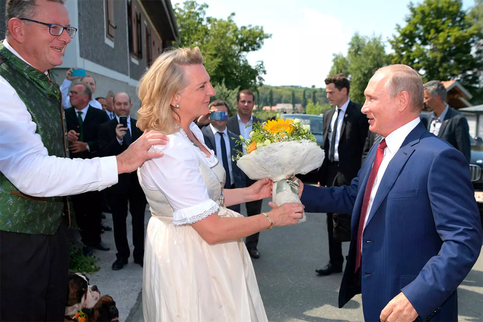 Экс-канцлер Австрии Карин Кнайсль с Президентом России Владимиром Путиным 