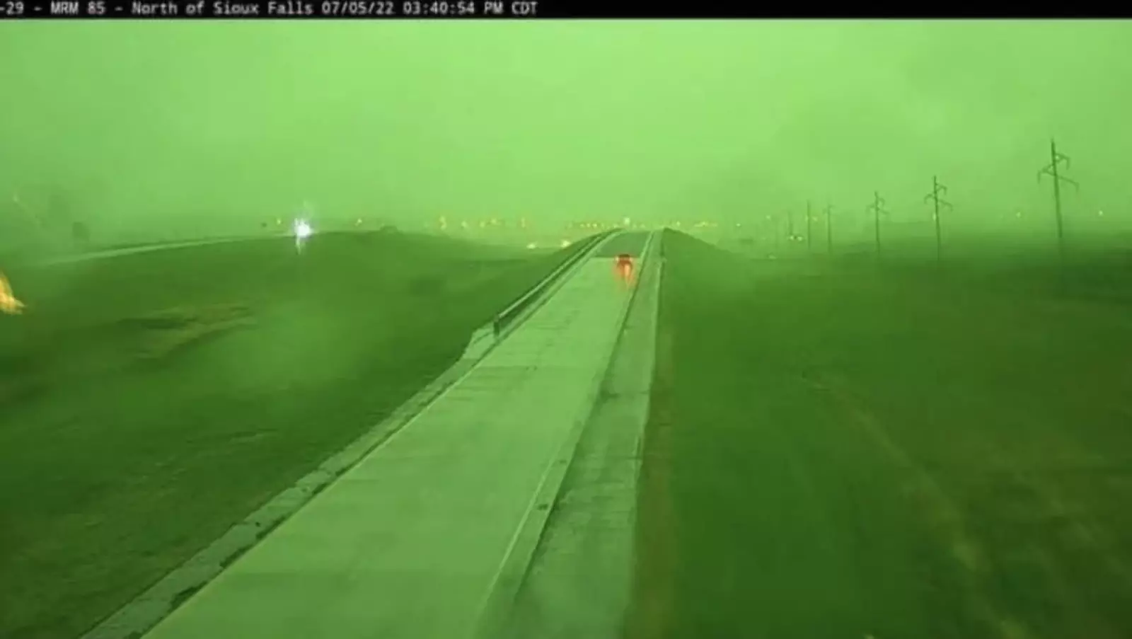 Жители Су-Фолс сочли, что наступил конец света.