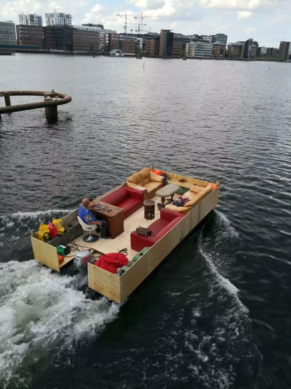 Плавучая комната. Плавучая комната.