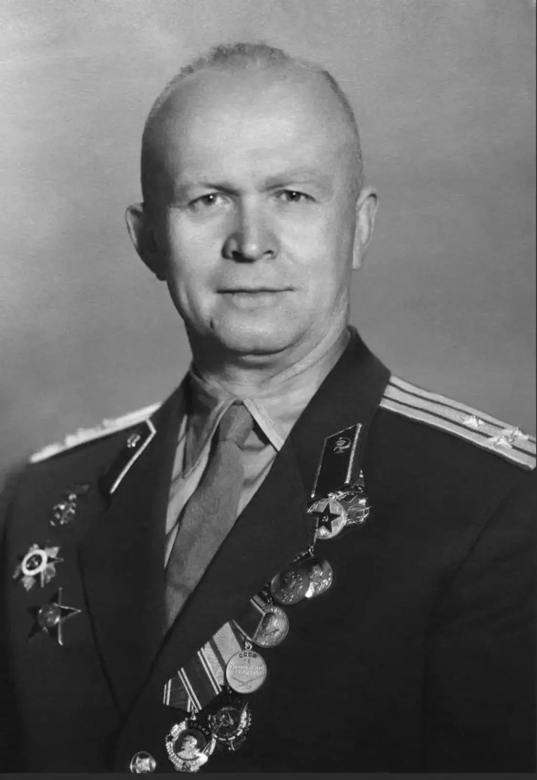Владимир Иванович Яздовский, доктор медицинских наук, профессор, полков-ник медицинской службы, был «Главным космическим врачом» в начале космонавти-ки в нашей стране.