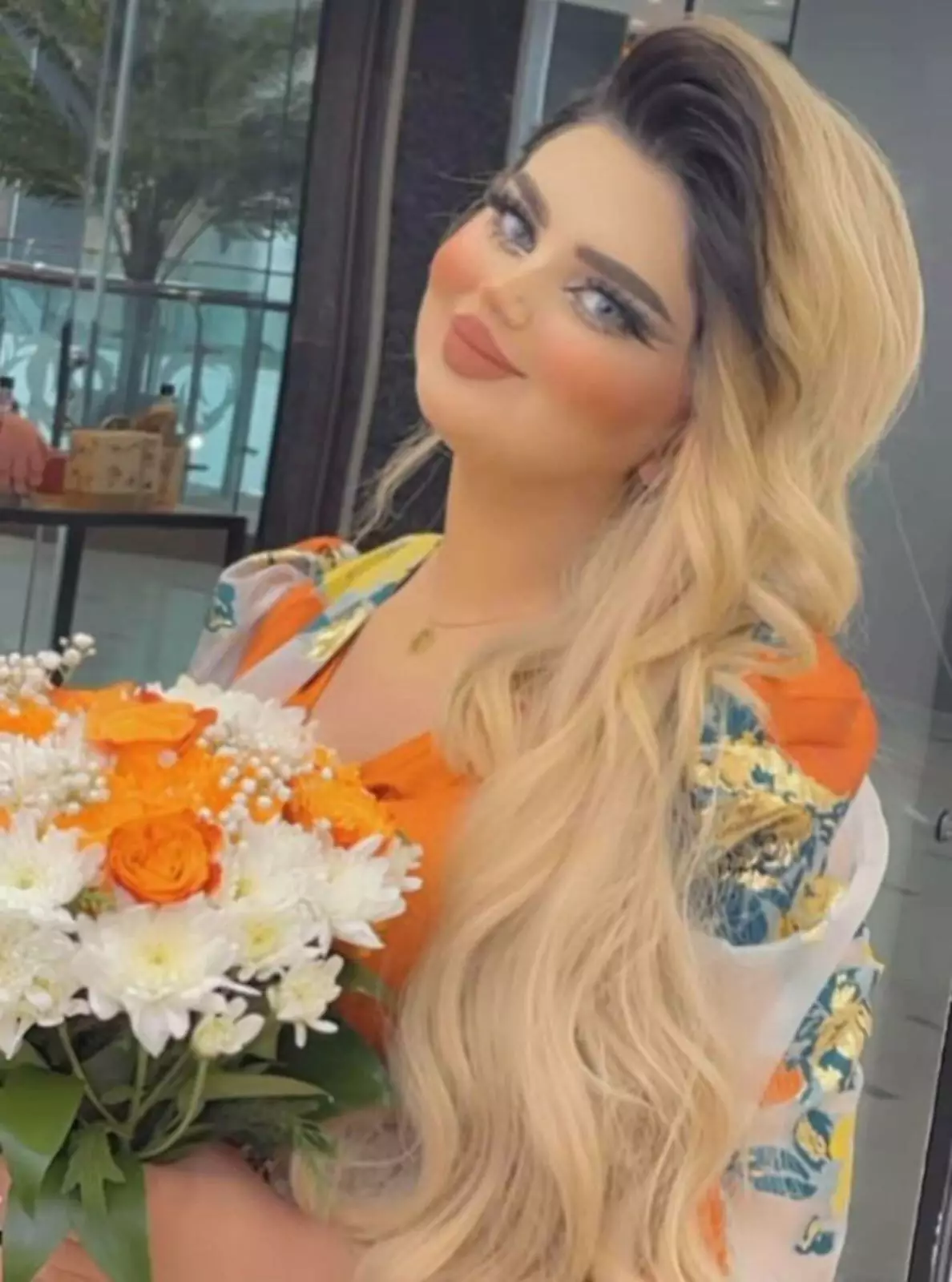 Этот макияж даже пугает. Этот макияж даже пугает.