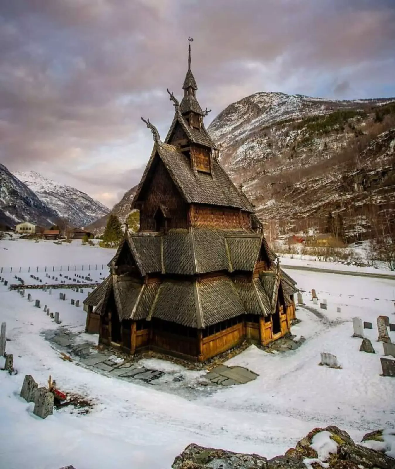 Деревянная церковь Боргунд в Норвегии. 