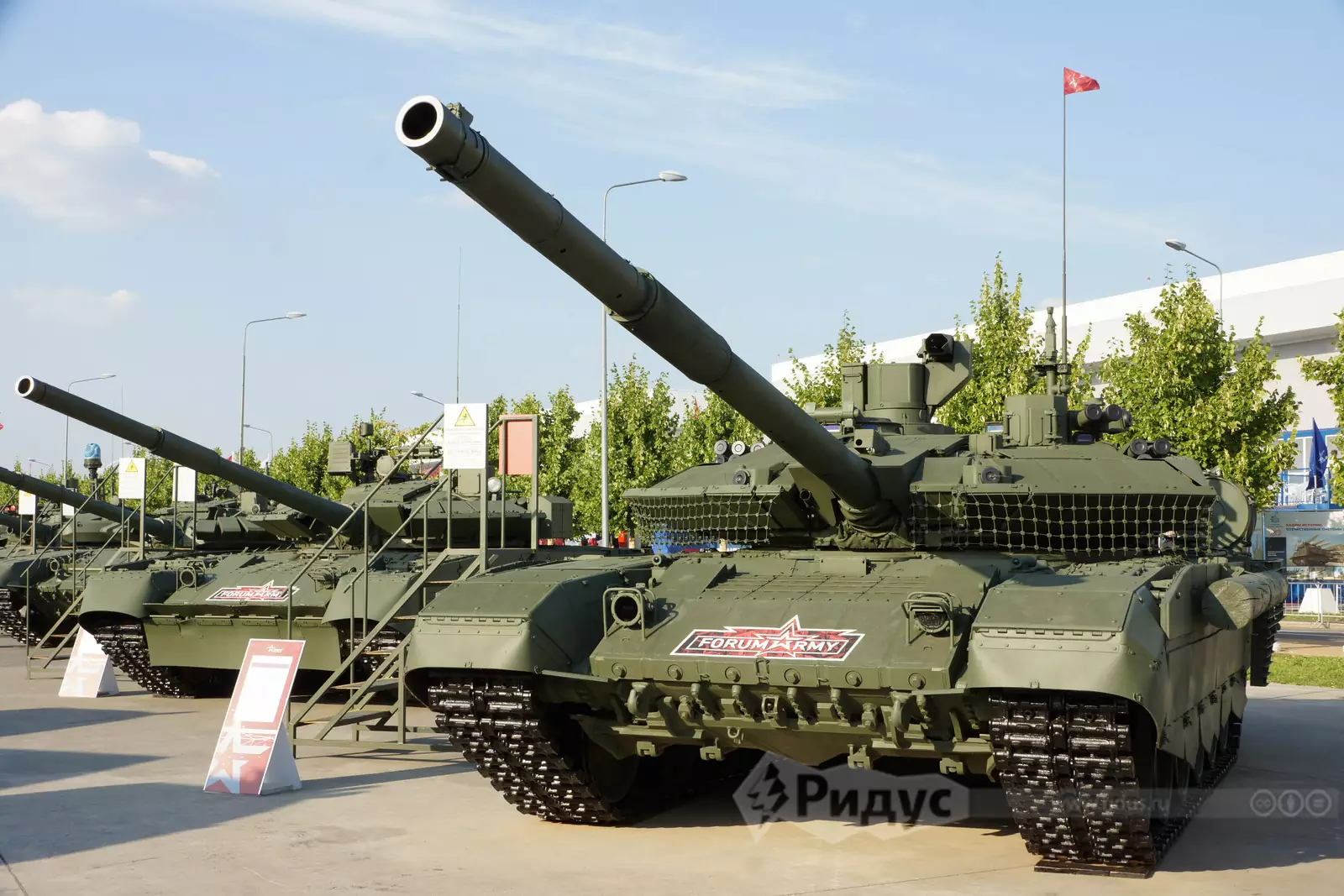 основной боевой танк Т-90М с глубоко модернизированной башней