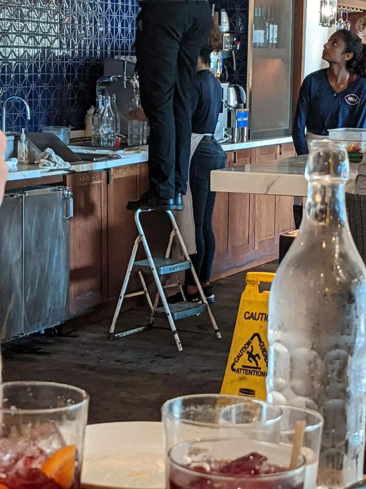 Когда буквально ходишь по краю. Когда буквально ходишь по краю.