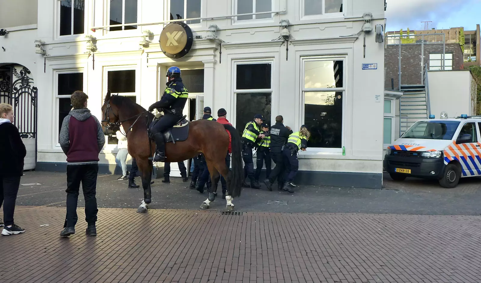 Полицейская облава Эйндховене