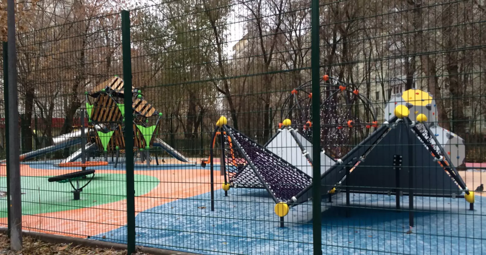 Детская площадка на Новолесной 