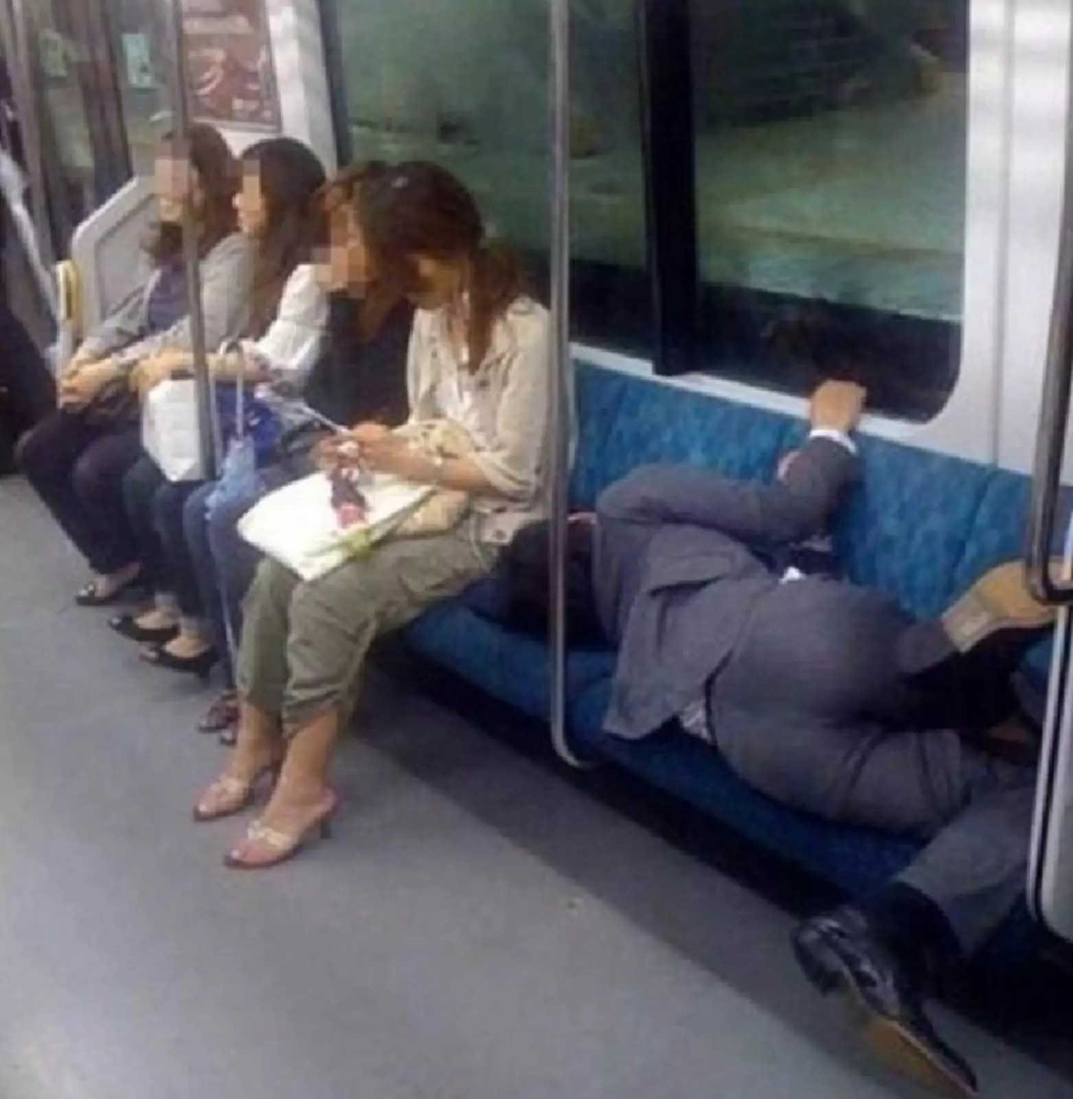 Когда слишком устал на работе. Когда слишком устал на работе.