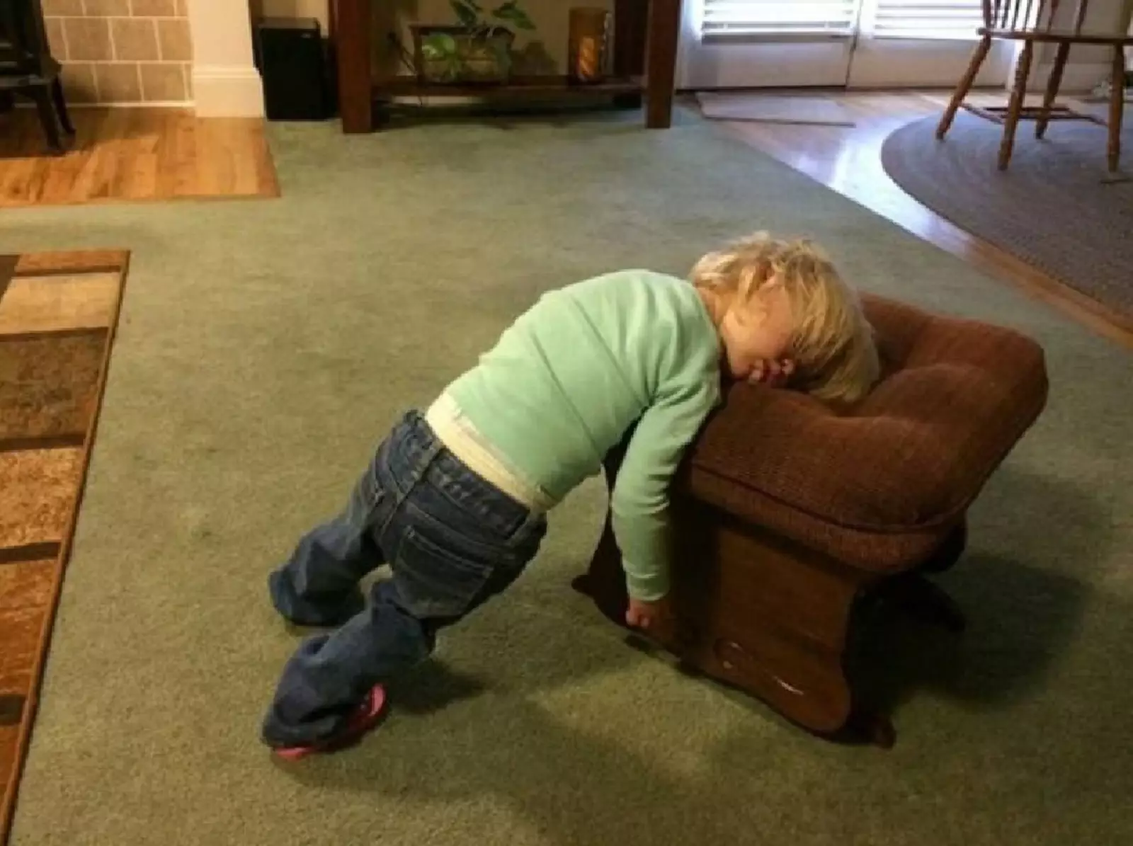 Уснул на бегу. Уснул на бегу.