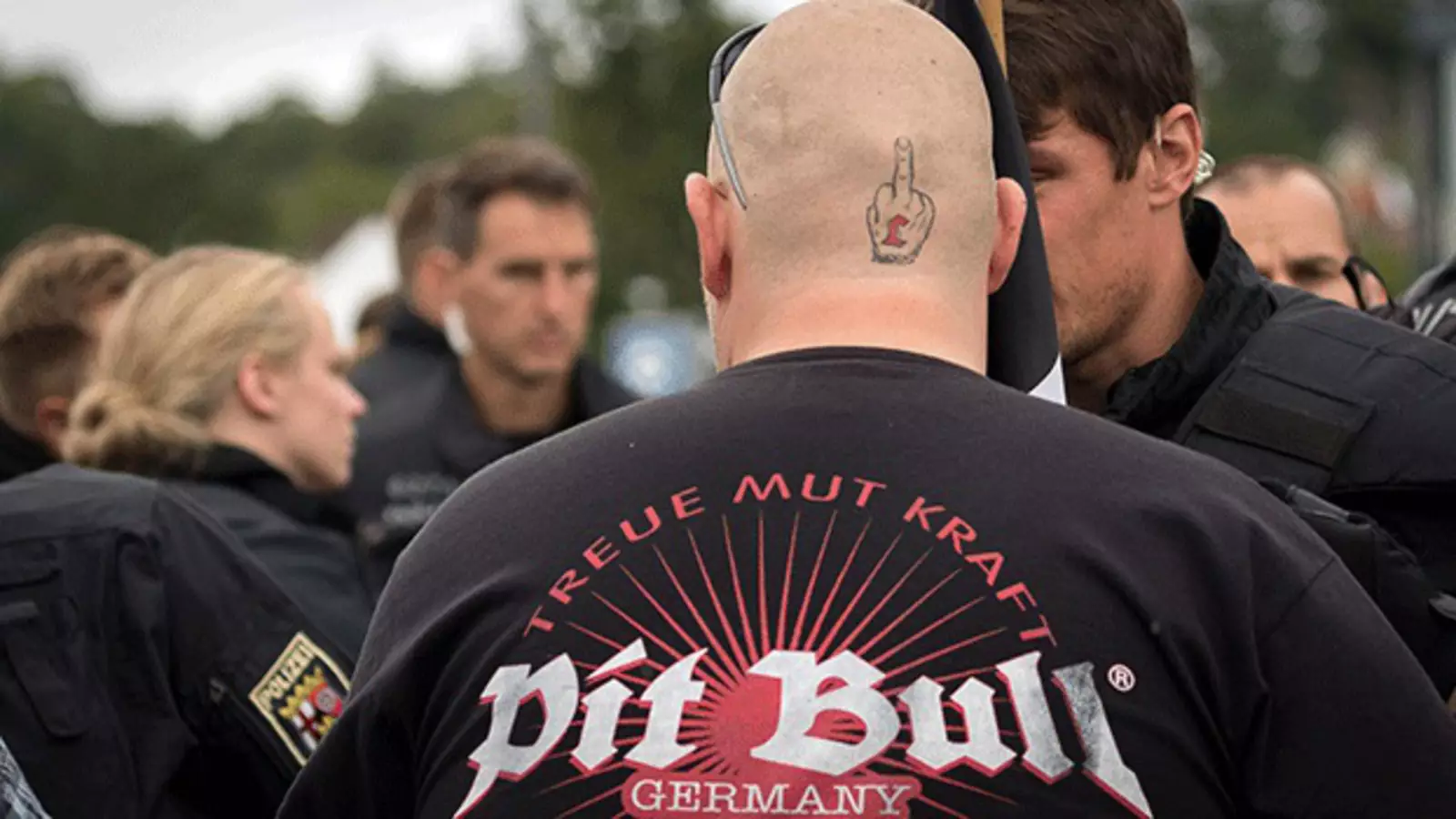 Неонацист что это. Неонацисты в Германии 2020. Неонацизм неонацисты Украина. Ультраправые в Германии неонацисты Германии. Русские нацисты.