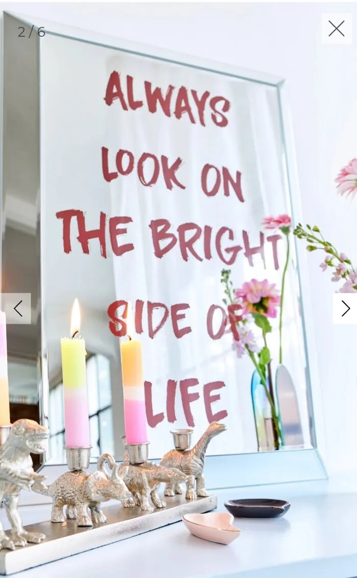 Зеркало с минимумом отражающей поверхности. Недурно.