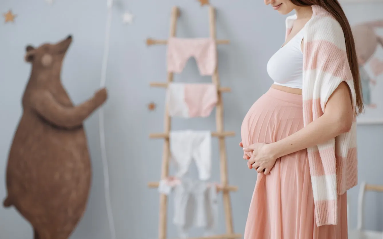 Беременная женщина.