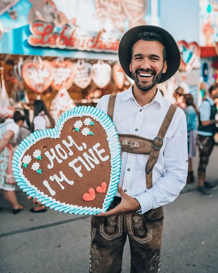 Опять сладостями аппетит перебьет.