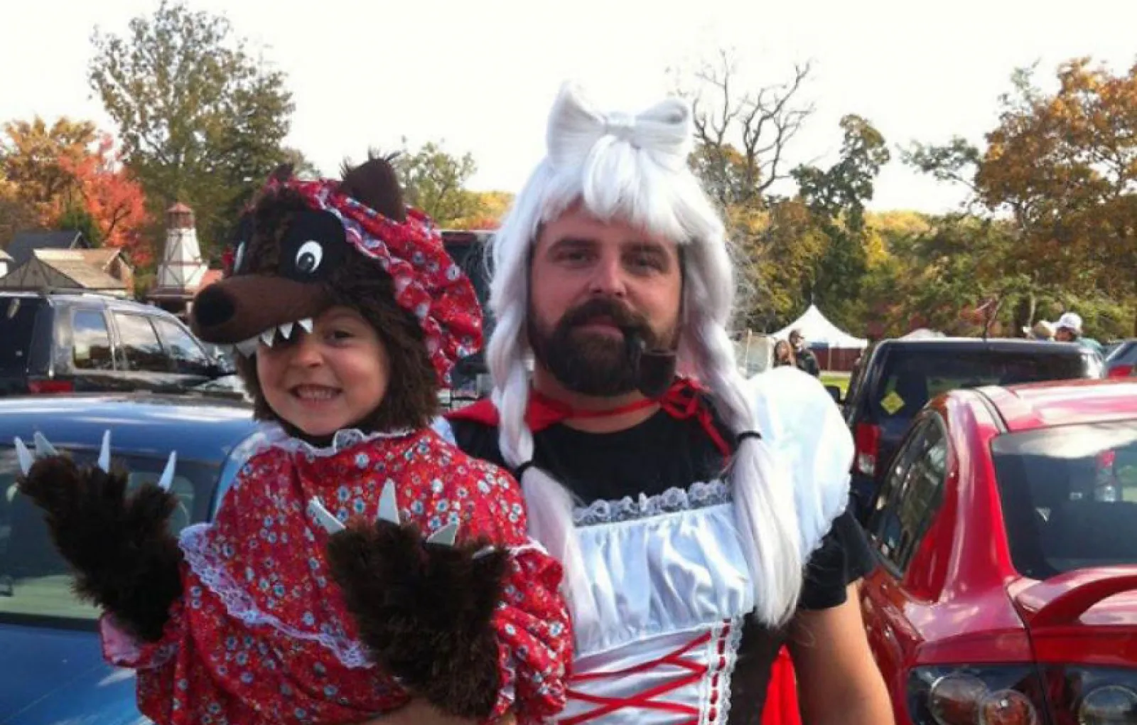 Кто сказал, что Красная Шапочка не может быть мужественной?