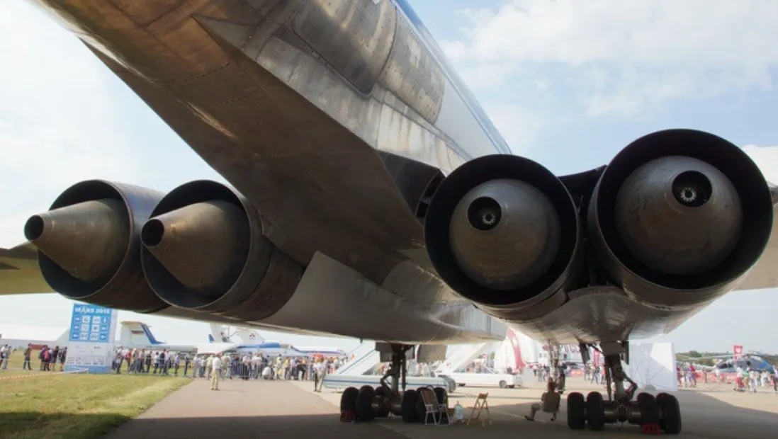  Двигатели — главное слабое место Ту-144. 