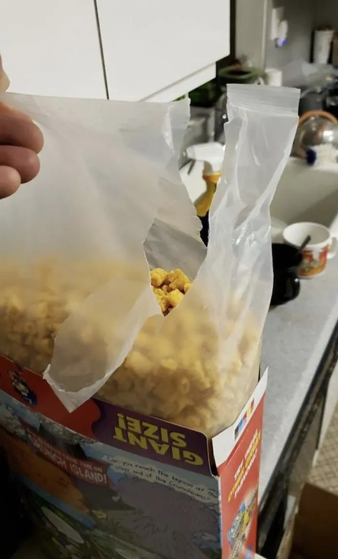 Придется идти за ножницами… 