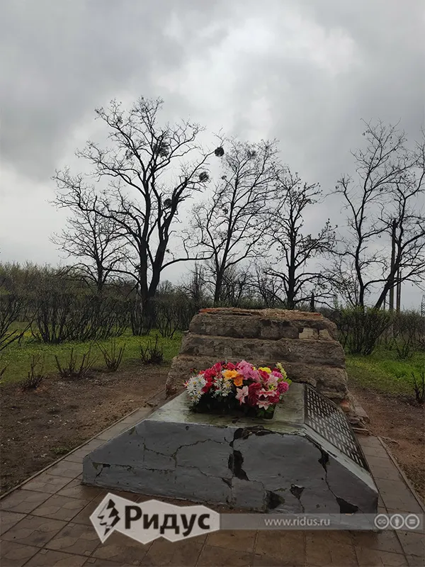 Памятник бойцам ВОВ в Тошковке (Чихирово) 