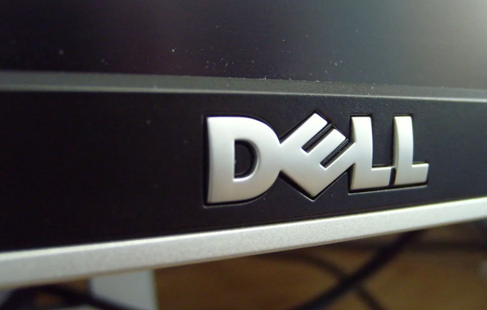 Крупнейший производитель компьютеров Dell откажется от китайских чипов