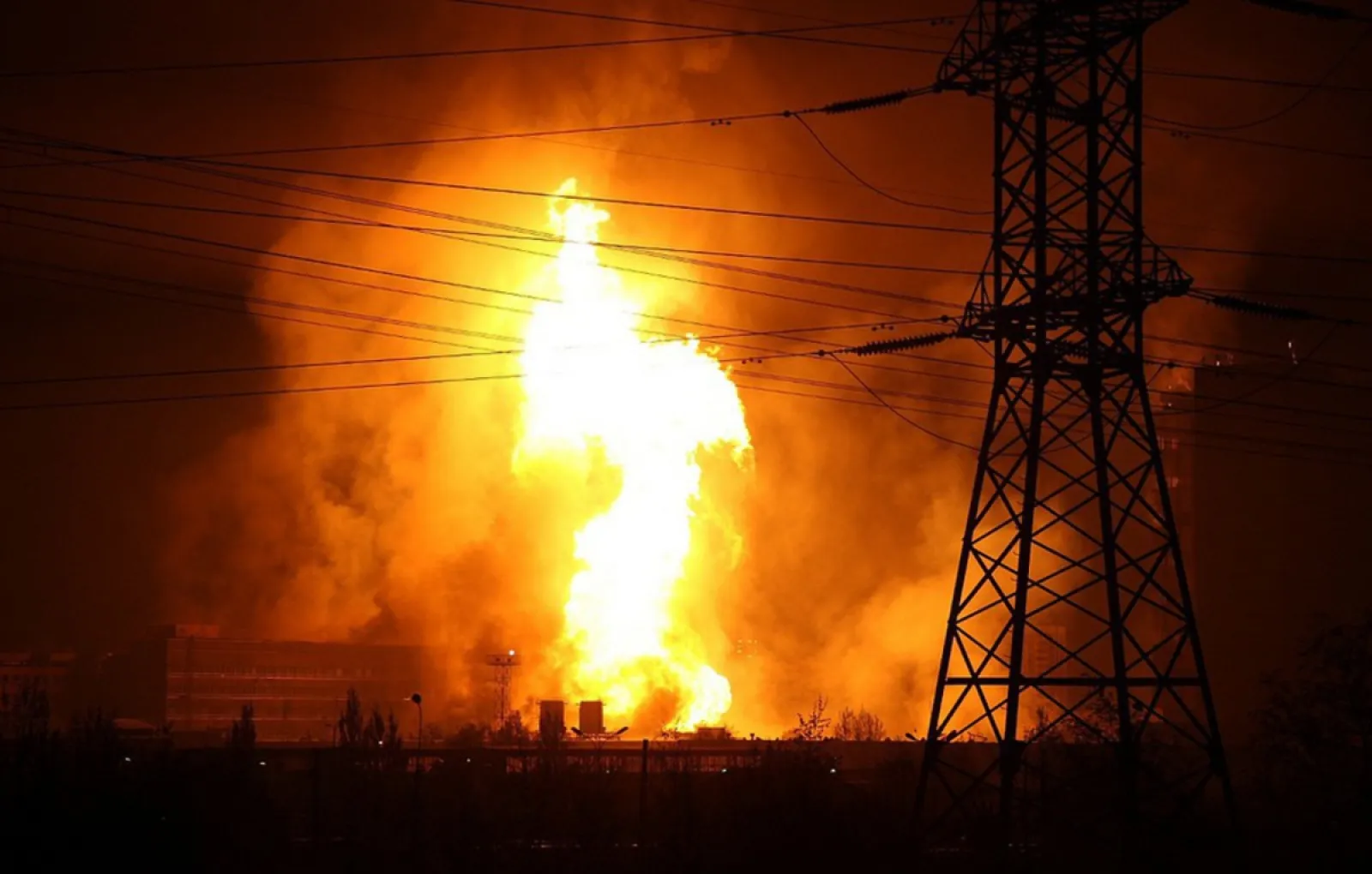 Пожар на газопроводе в хмао. Природный ГАЗ взрыв. Горение и взрыв. Факельное горение газа.
