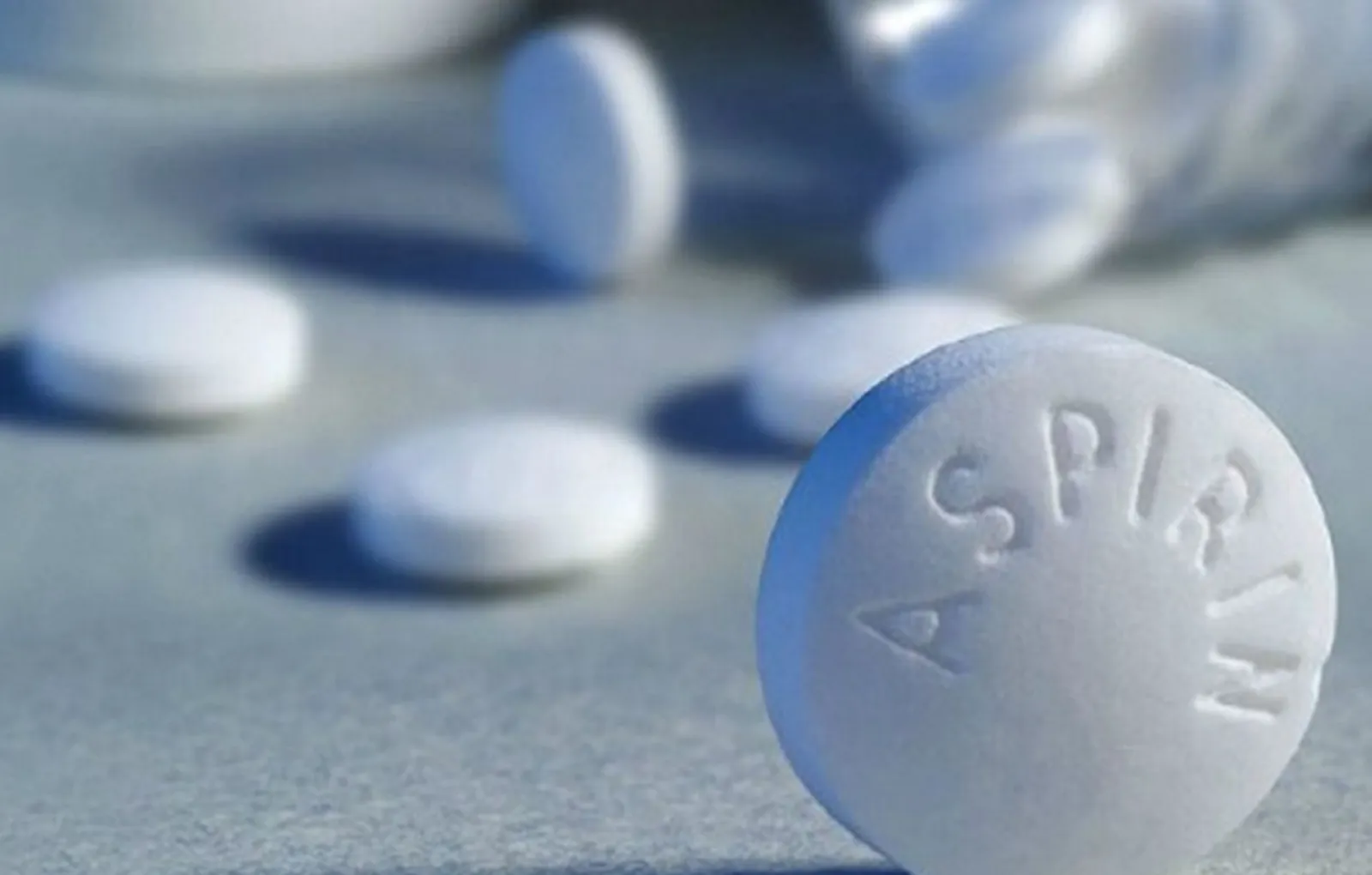 Аспирин известен тем, что разжижает кровь, однако он может привести к тяжёлым последствиям у пожилых людей.