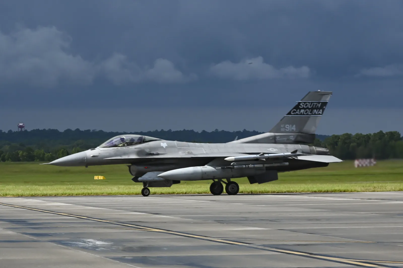  F-16 