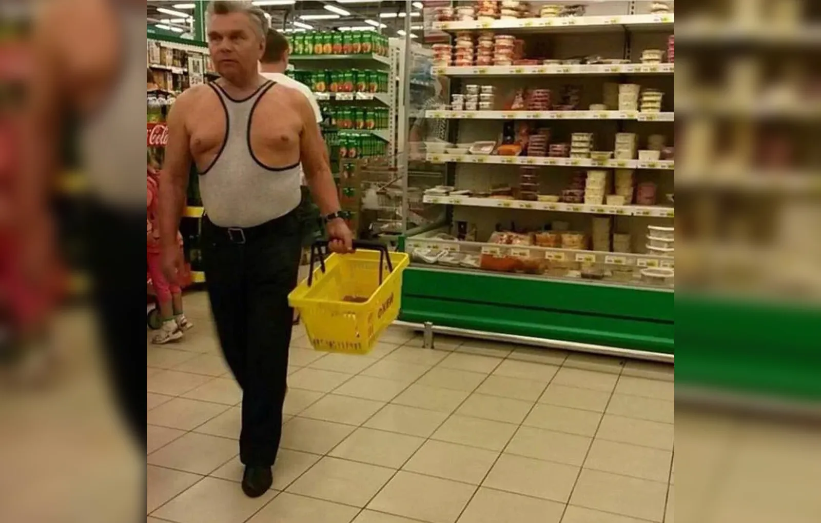 Когда захотелось внести немного перчинки в образ.