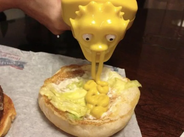 Диспенсер для соуса.