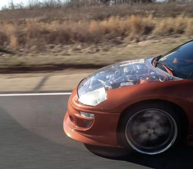 Прозрачный капот.