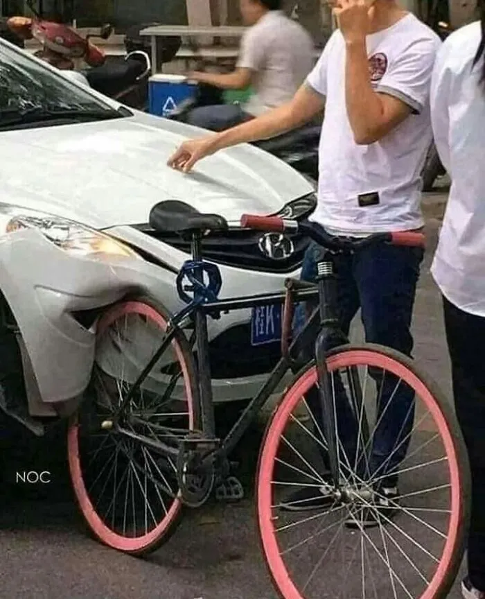 Крепкий велосипед.