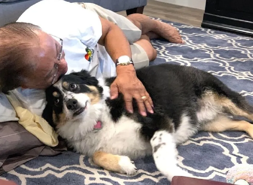 «Мой свекор обожает проводить время со своей собакой Коко».