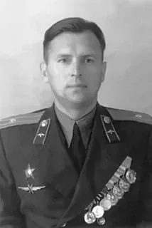 Лётчик-испытатель А. Д. Перелёт