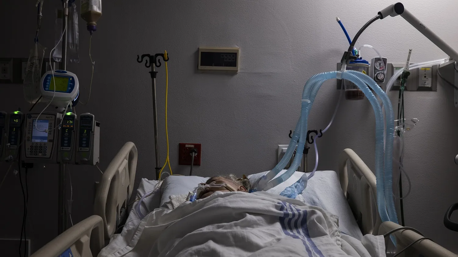 Новое открытие не только приоткрыло завесу тайны над предсмертными переживаниями, но и указало на то, что люди в коме могут приходить в себя незадолго до смерти.