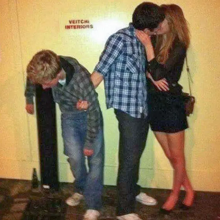 Лучший пример мужской многозадачности.