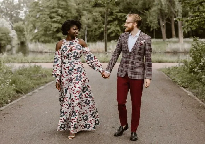 «Сшила нетрадиционное свадебное платье».