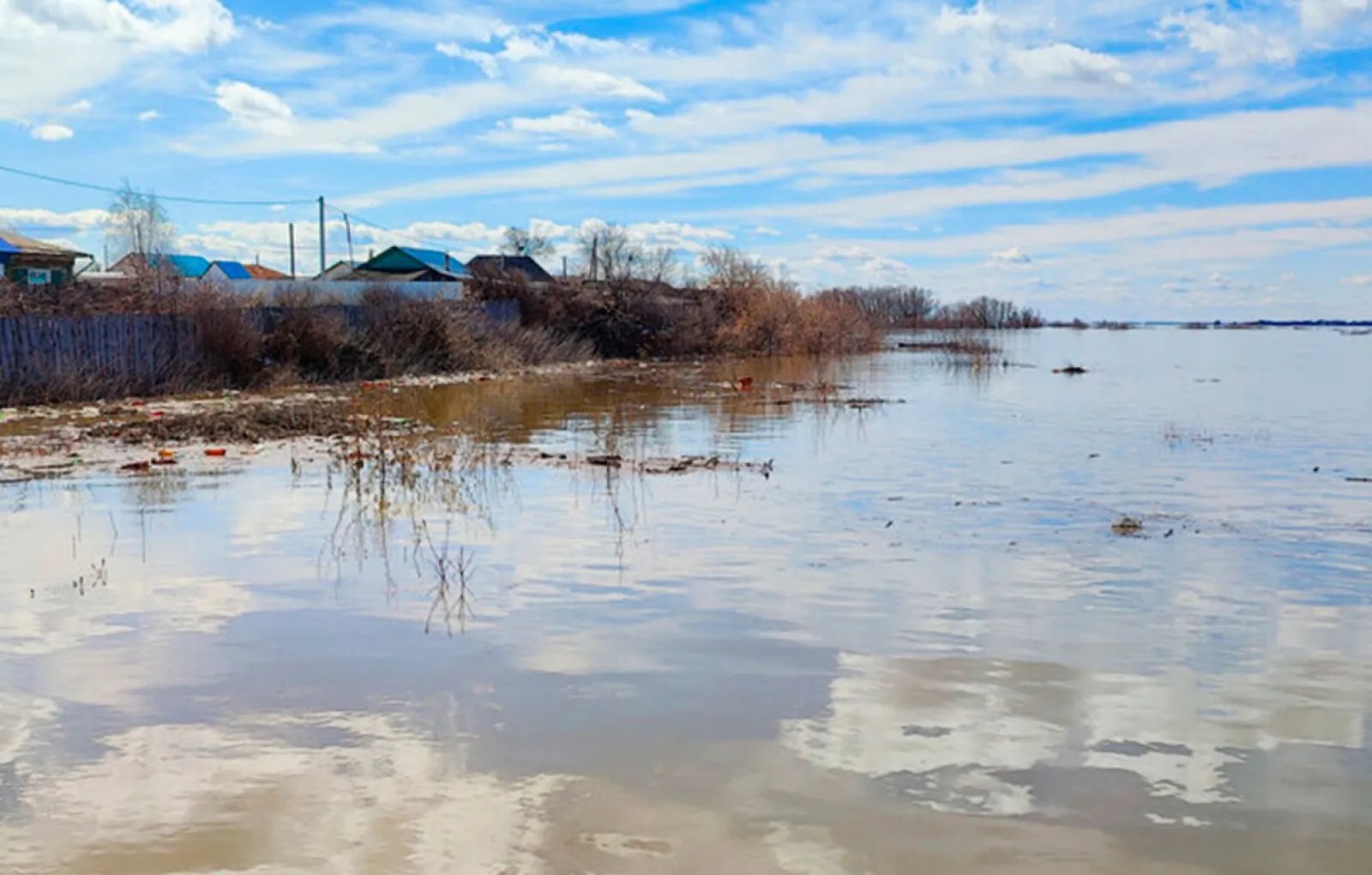 Уровень воды в реке Ишим в Тюменской области за сутки поднялся на два метра
