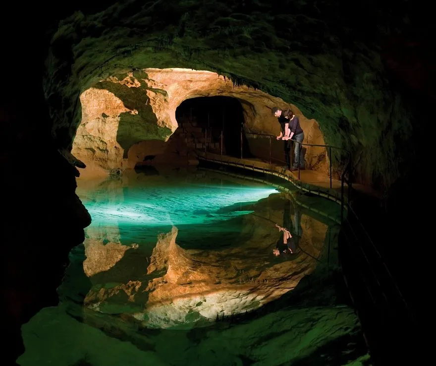 10 Jenolan Caves - Австралия