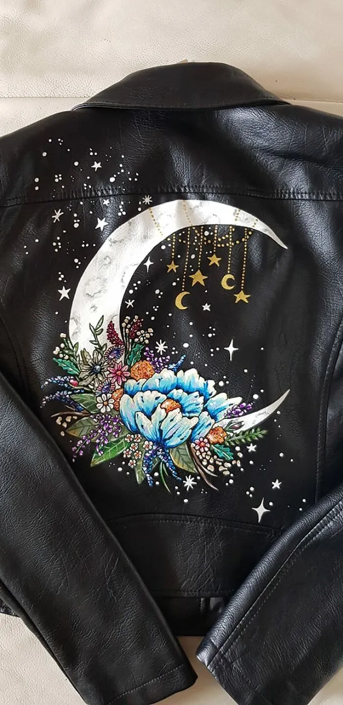 Рисунок на искусственной коже.