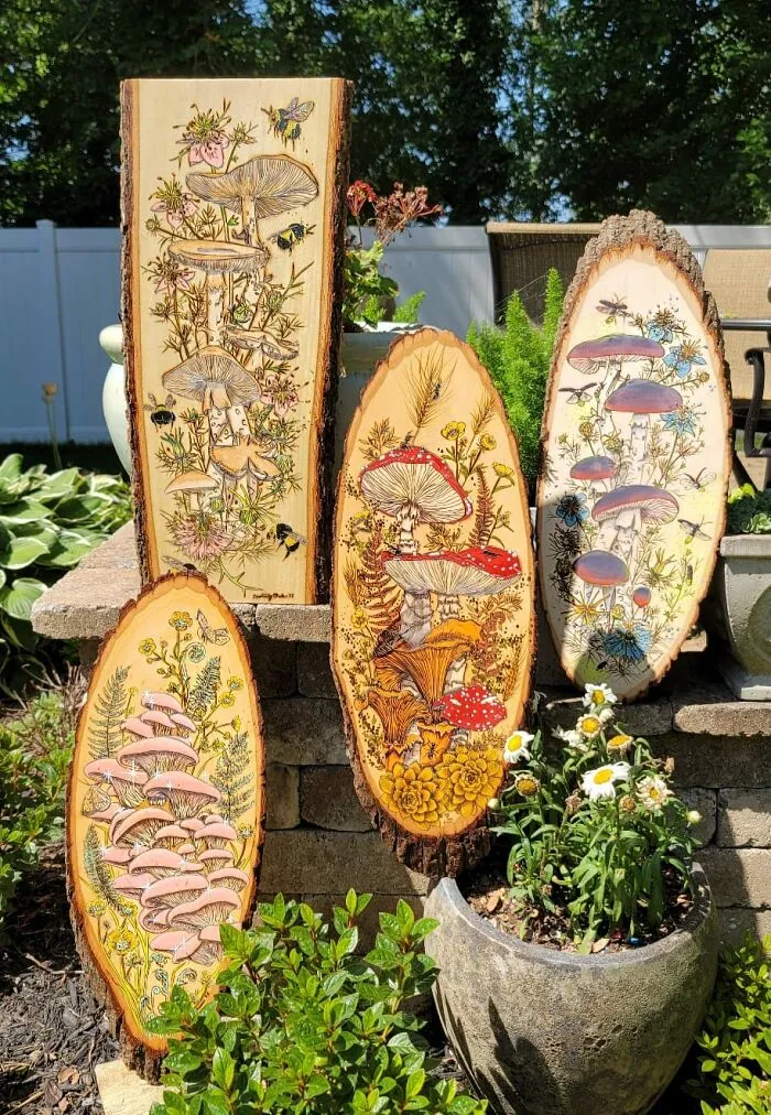 Липа, выжигание по дереву, акриловые краски и фольга.