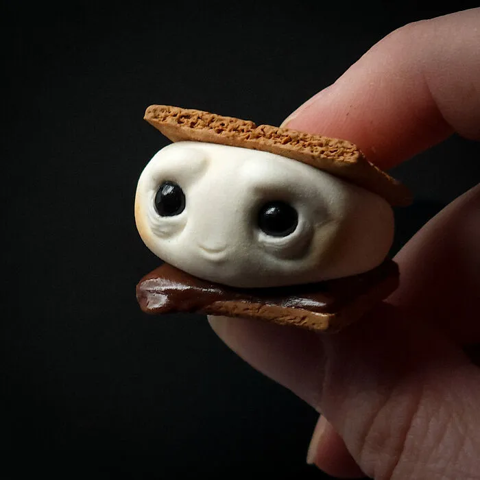 Печенька из полимерной глины.