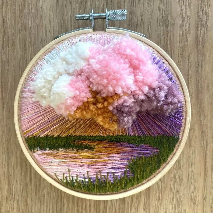 Картина вышивкой.