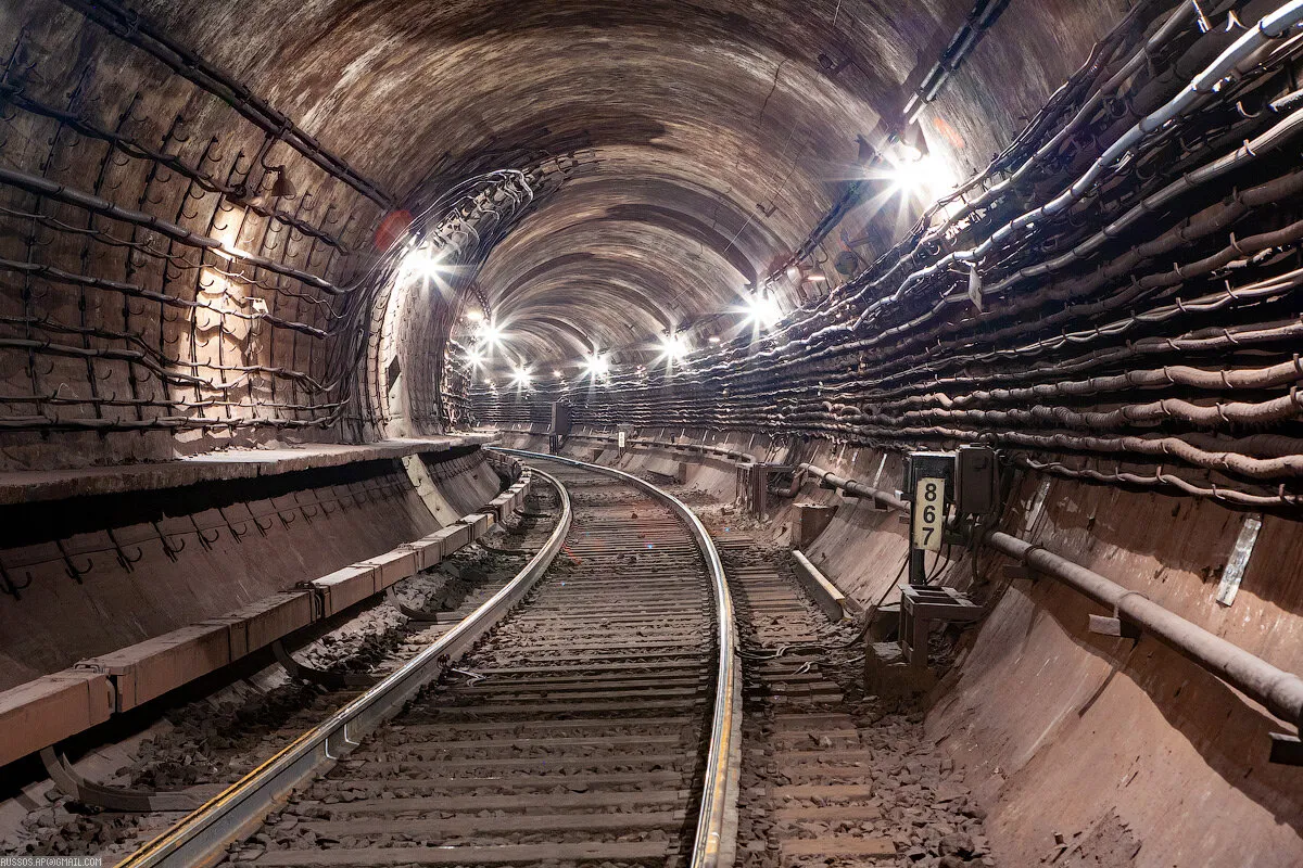 Перегон между станциями «Чистые пруды» — «Красные Ворота»