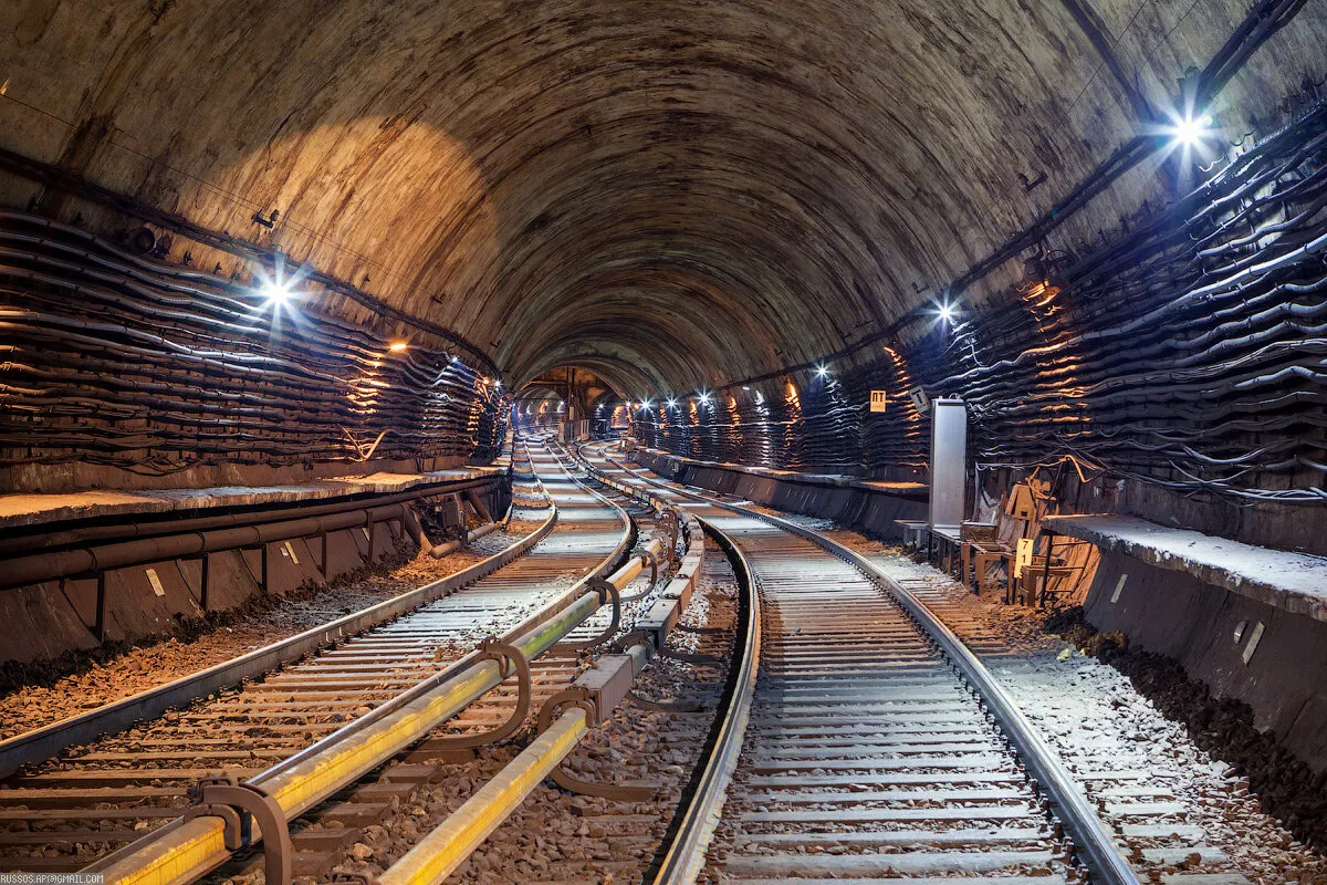 Двупутный перегонный тоннель на первой очереди между станциями «Красные Ворота» и «Комсомольская».