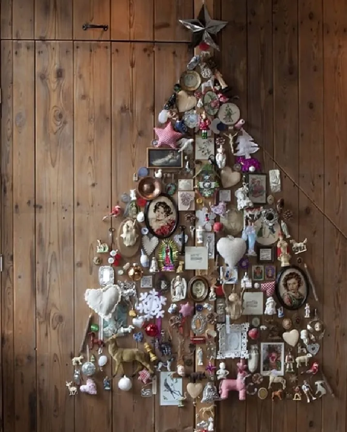 Дерево из фотографий.